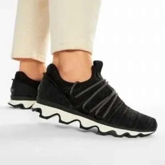 Sorel Kinetic Lace Up Sneakers Black 6.5 - Picture 1 of 7